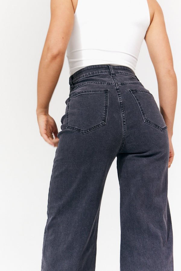 In The Style In The Style Isla Wide Leg Jeans Washed Black