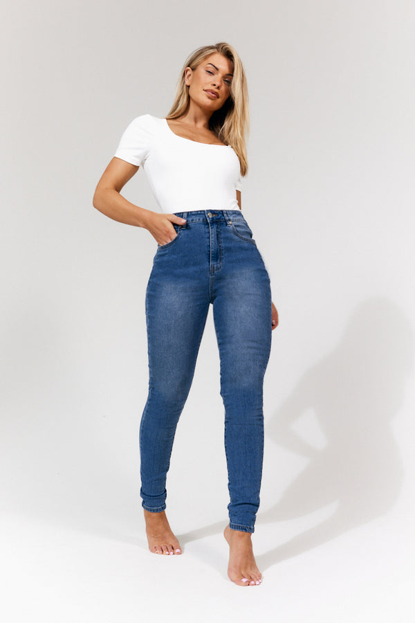 in the style In The Style Isobelle Skinny Jean Midblue