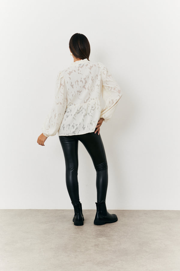 In The Style In The Style Jacquard Balloon Sleeve Blouse White