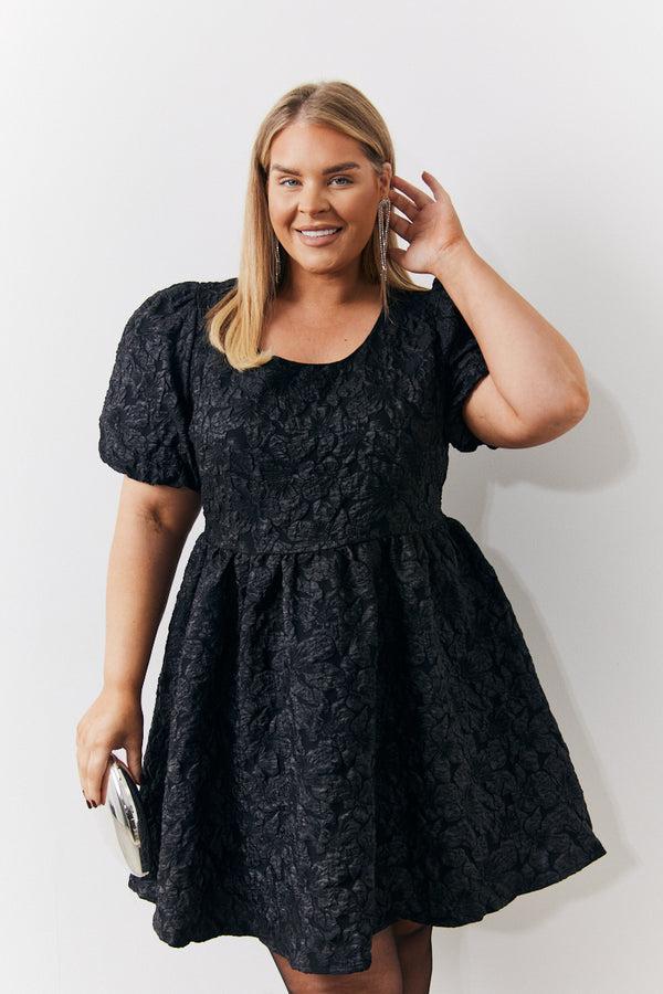 in the style In the Style Jacquard Bow Back Puff Sleeve Smock Dress Black