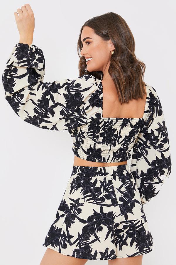 In The Style In The Style Knot Front Crop Top Beige