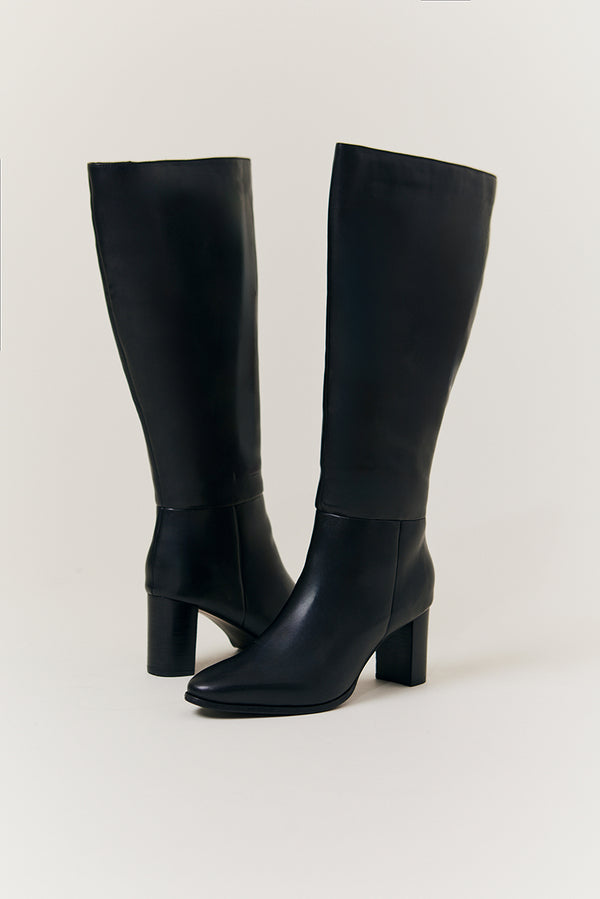 In The Style In The Style Kylie Heeled High Leg Boot Black