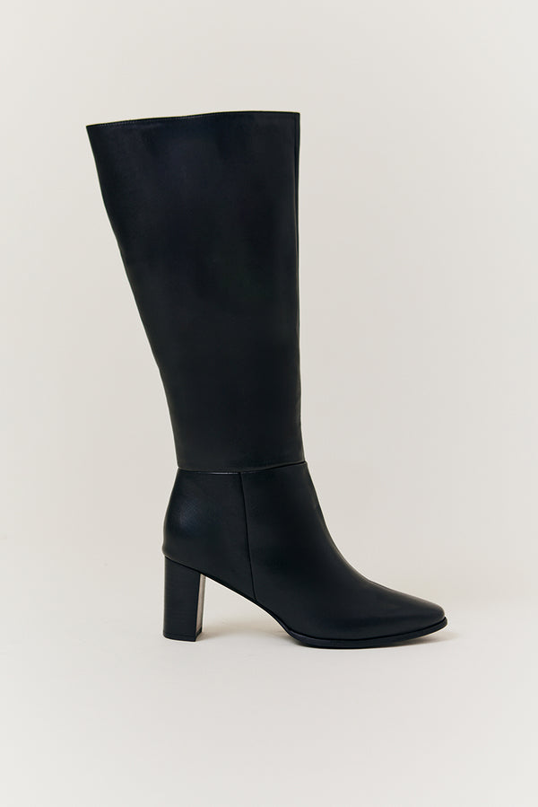 in the style In The Style Kylie Heeled High Leg Boot Black