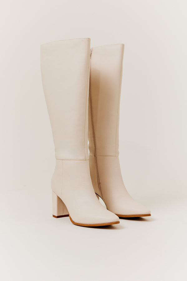 In The Style In The Style Kylie Heeled High Leg Boot Cream