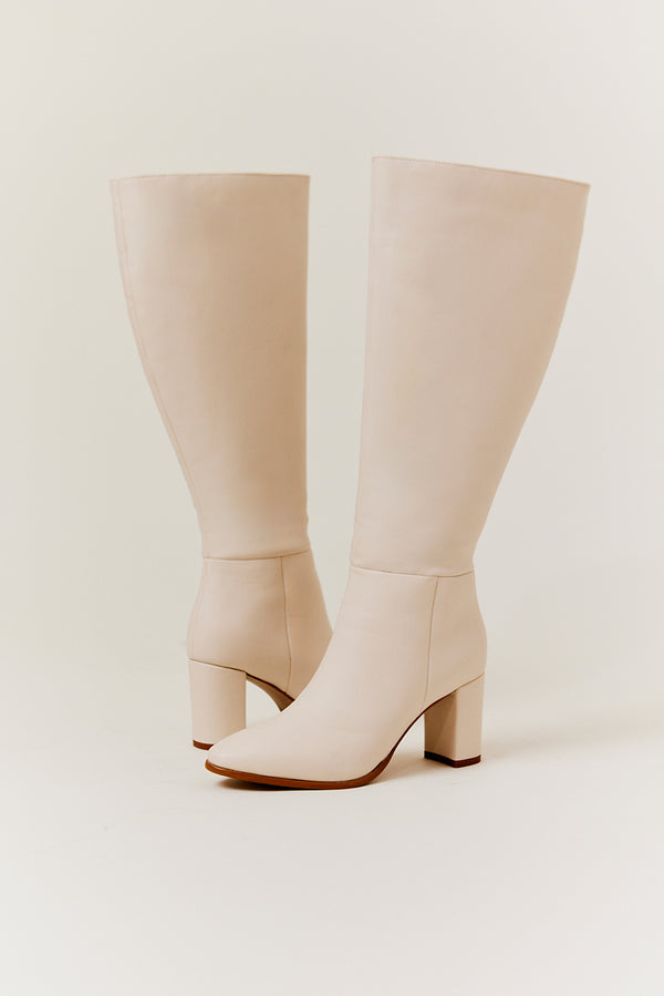 In The Style In The Style Kylie Heeled High Leg Boot Cream