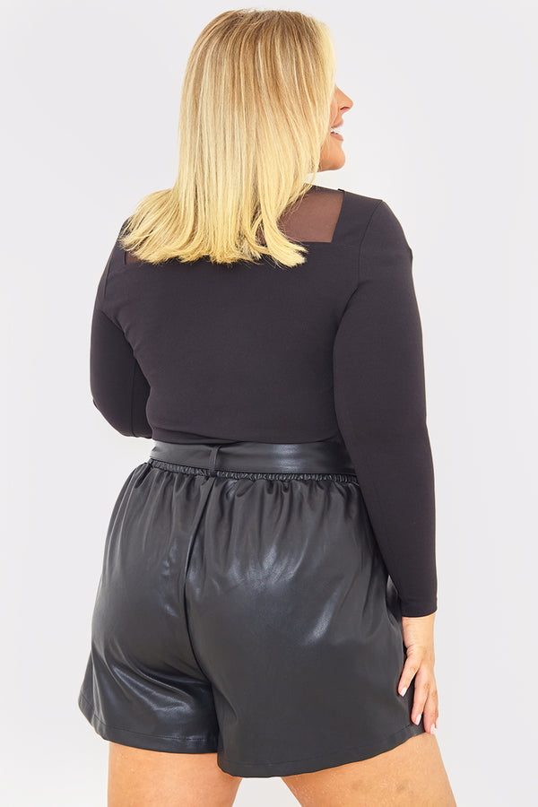 In The Style In The Style Leather Look Belted Shorts Black