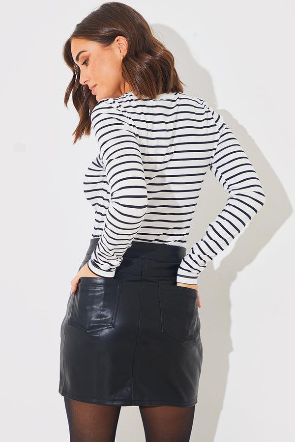 In The Style In The Style Leather Look Mini Skirt Black