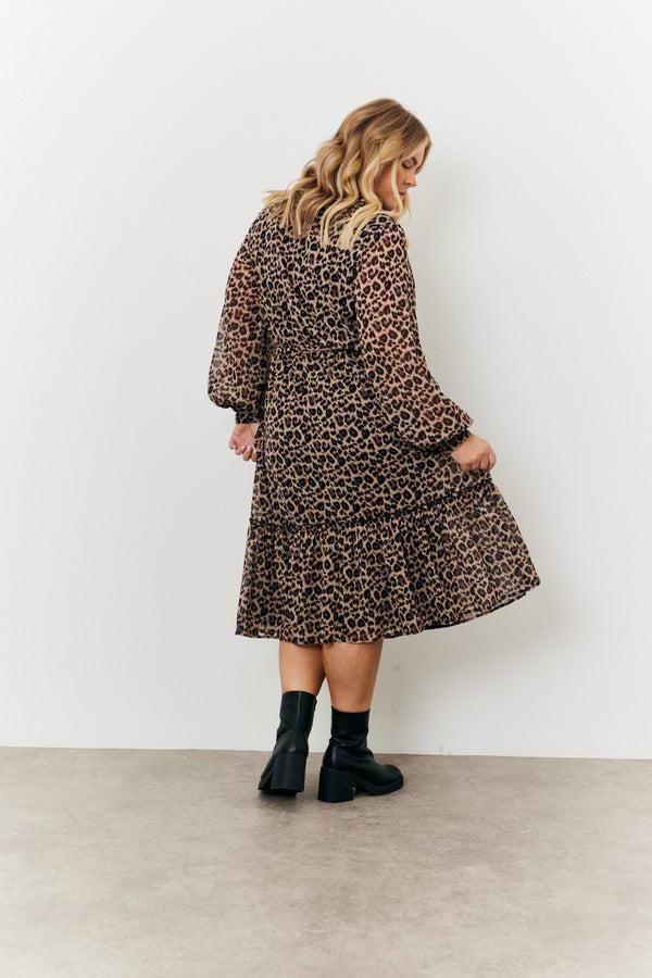 In The Style In The Style Leopard Print Chiffon Shirt Maxi Dress Multicoloured