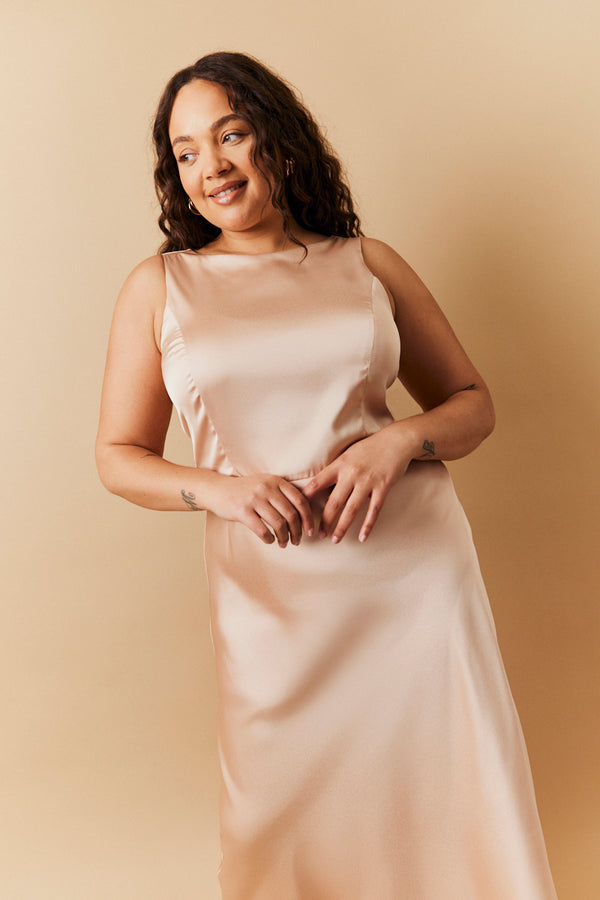 In The Style In The Style Light Gold Satin Cowl Back Maxi Dress Nude