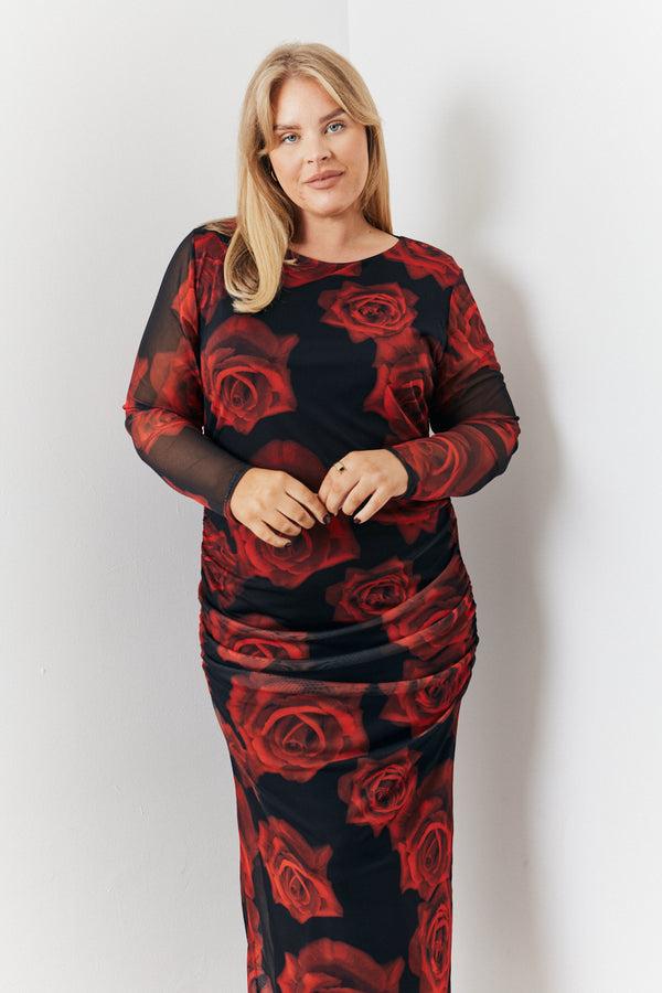 In The Style In The Style Long Sleeve Ruched Midaxi Mesh Dress Black