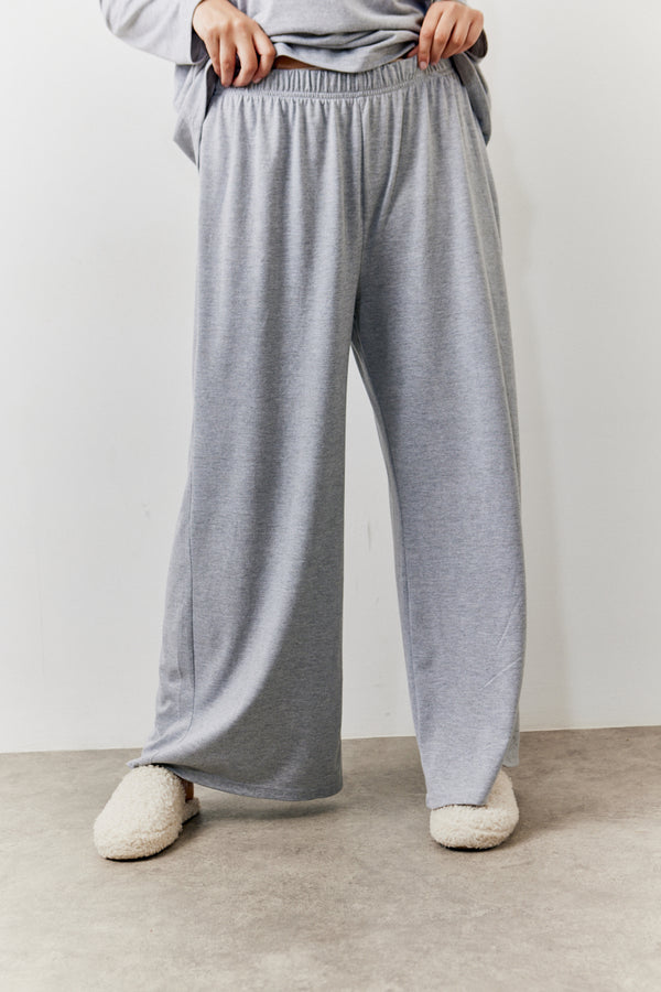 In The Style In The Style Long Sleeve Top And Trouser Slogan PJ Set Grey
