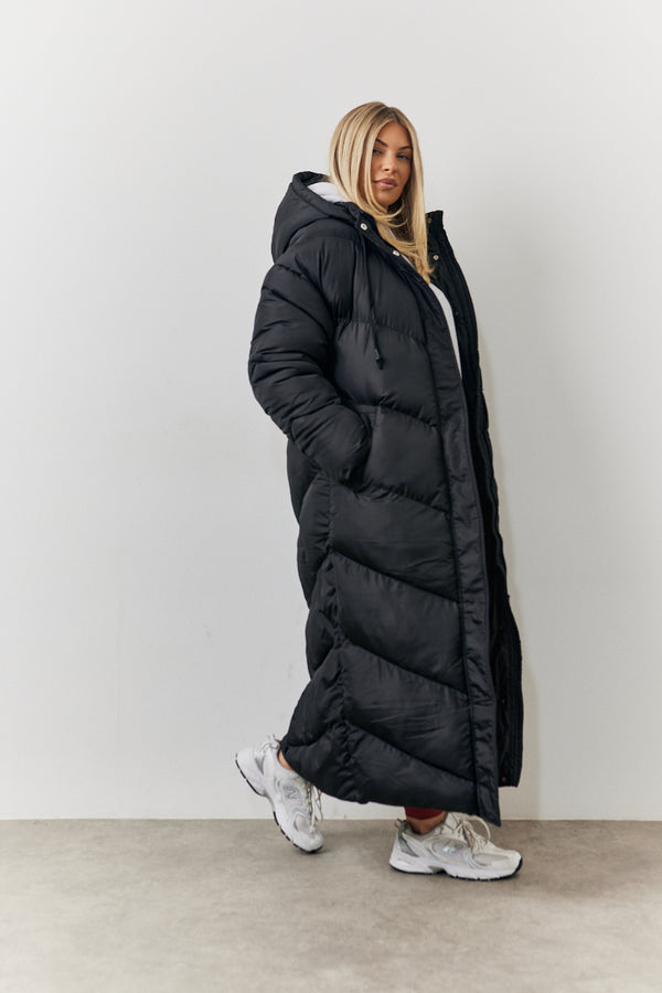 In The Style In The Style Longline Puffer Jacket Black