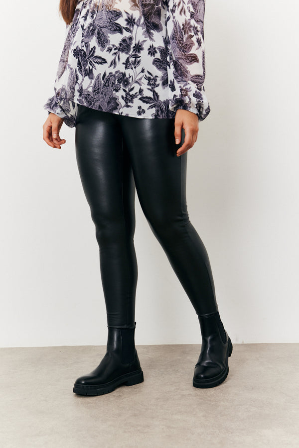 In The Style In The Style Maternity Leather Look Legging Black