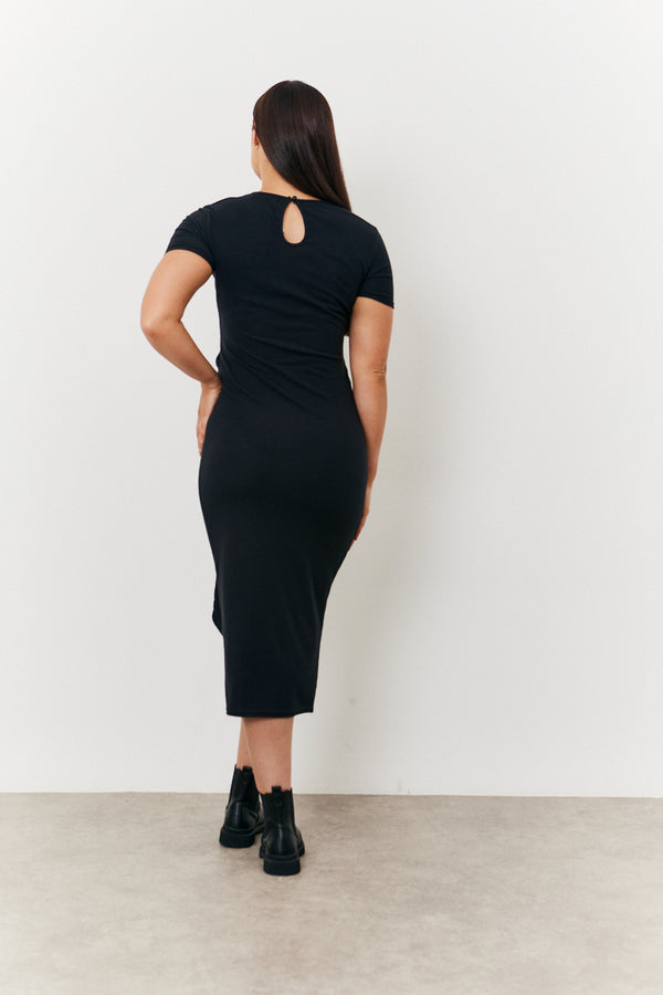In The Style In The Style Maternity Ribbed Belted Midi Dress Black
