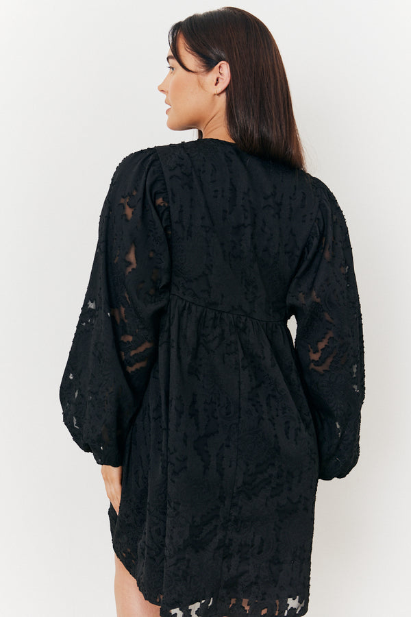 In The Style In The Style Maternity Tie Detail Smock Dress Black