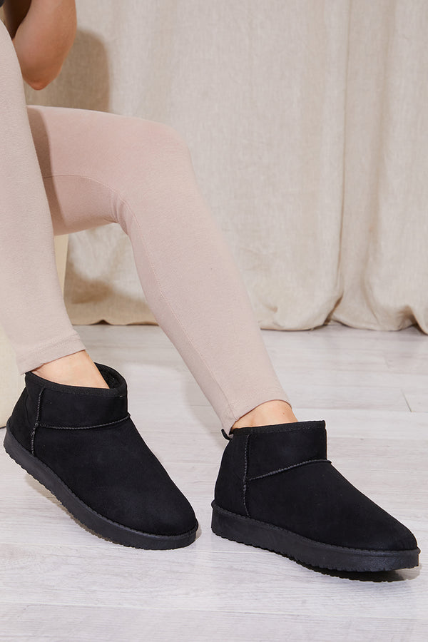 In The Style In The Style Mini Faux Suede Boot Black