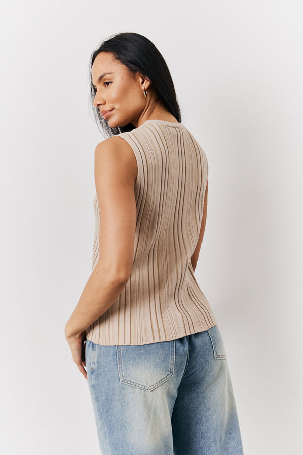 In The Style In The Style Mocha Ribbed Button Up Knitted Waistcoat Oatmeal