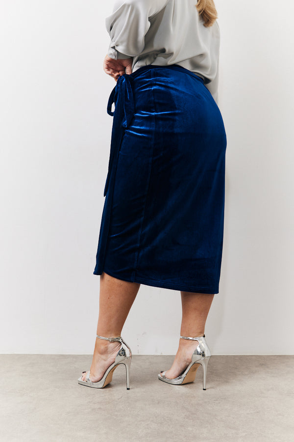In The Style In The Style Navy Velvet Wrap Midi Skirt Navy