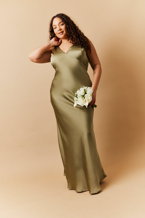 In The Style In The Style Olive Satin Twist Back Maxi Dress Olive