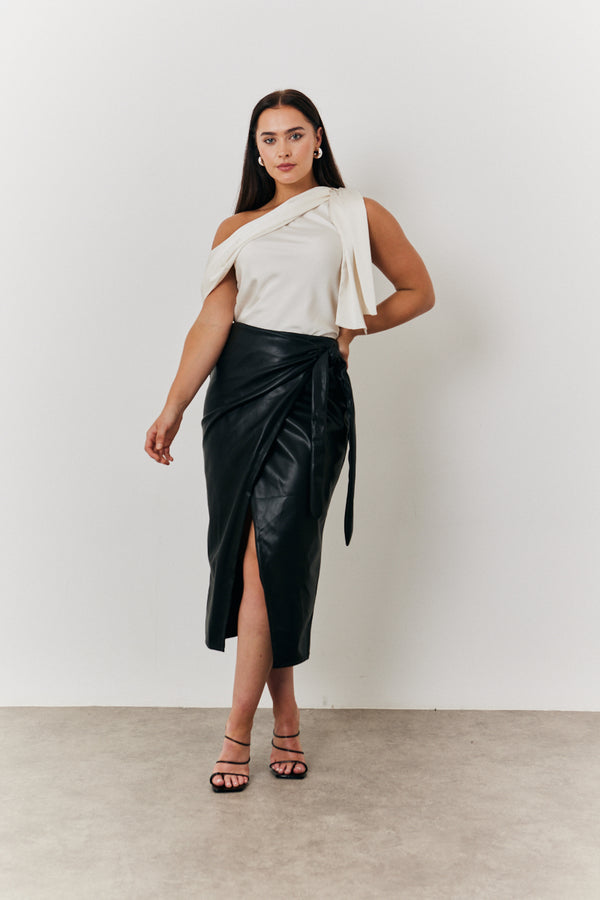 In The Style In The Style One Shoulder Draped Satin Top Cream