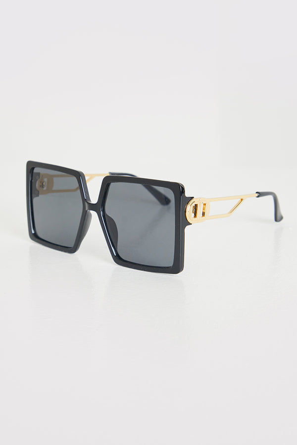 in the style In The Style Oversized Black Tinted Gold Stem Sunglasses Black