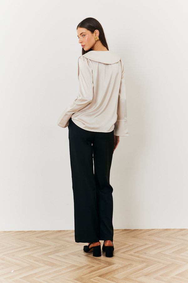 In The Style In The Style Oversized Collar Blouse Cream