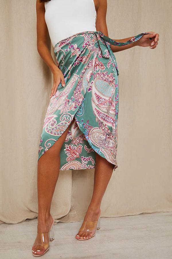 In The Style In The Style Paisley Satin Sarong Midaxi Skirt Green