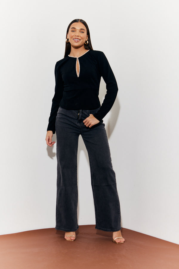 In The Style In The Style Pearl Trim Top With Cut Out Black