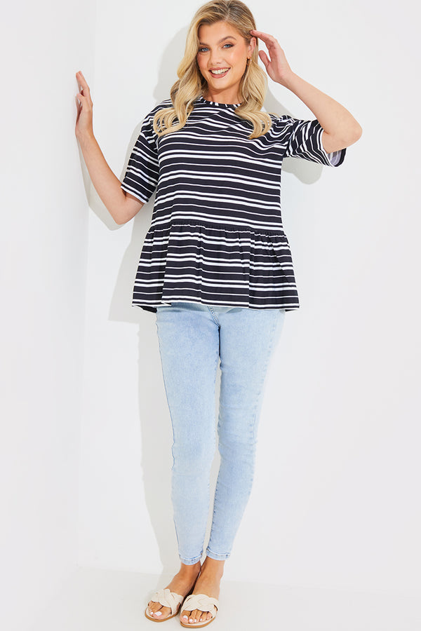 In The Style In The Style Peplum Hem Dropped Shoulder Tshirt Black