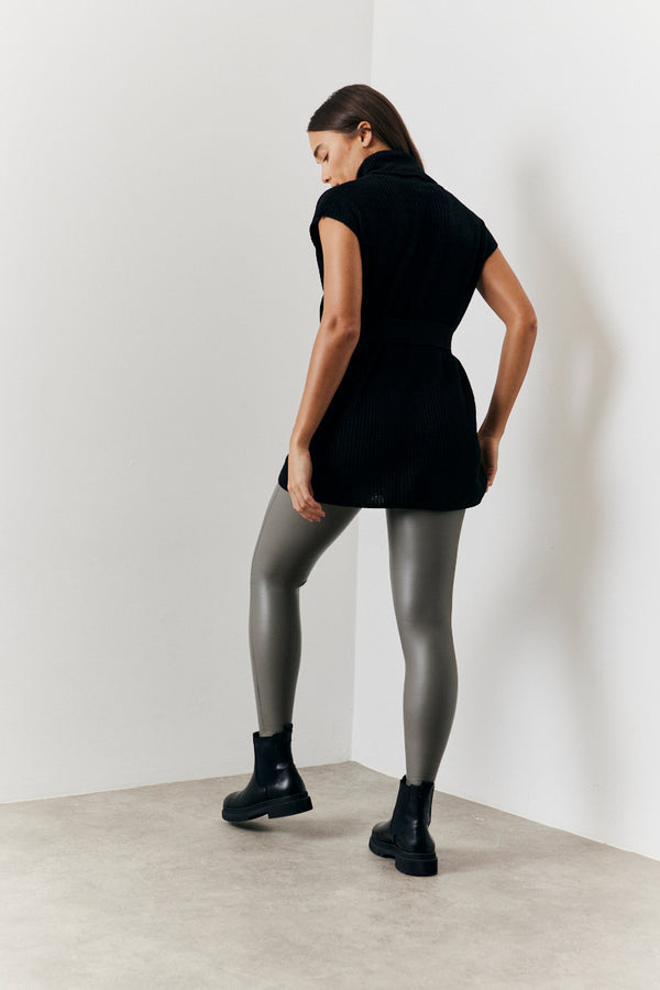 In The Style In The Style Perfect Sculpting High Waisted Leather Look Leggings Charcoal