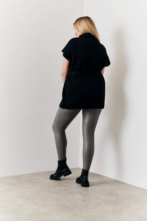 In The Style In The Style Perfect Sculpting High Waisted Leather Look Leggings Charcoal