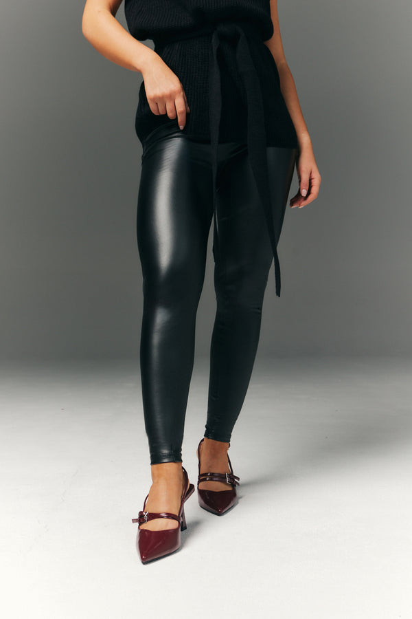 In The Style In The Style Perfect Sculpting High Waisted Leather Look Leggings With Back Pocket Black