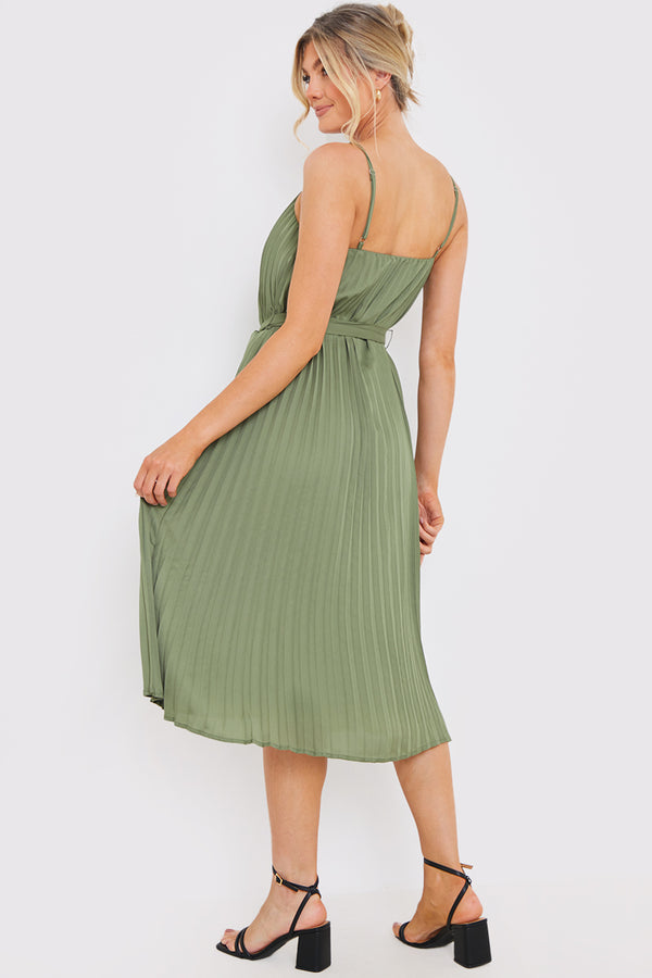 In The Style In The Style Pleated Belt Detail Midi Dress Green