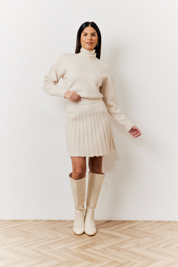 in the style In The Style Pleated Co-Ord Mini Skirt Cream