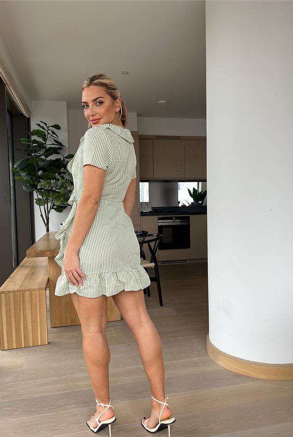 In The Style In The Style Puff Sleeve Wrap Frill Gingham Dress White