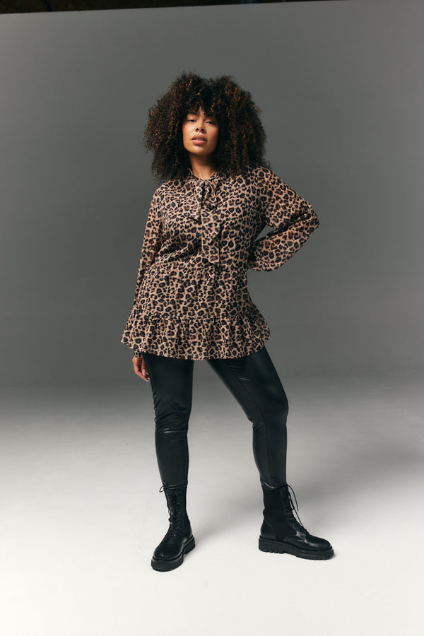 In The Style In The Style Pussybow Tiered Animal Print Blouse Animal Print