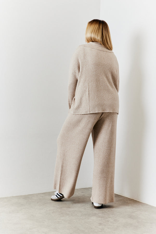 In The Style In The Style Quarter Zip Knitted Co-Ord Jumper Camel