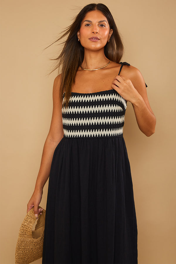 in the style In the Style Recycled Shirred Crochet Detail Midaxi Dress Black