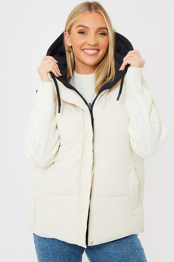 In The Style In The Style Recycled Short Reversible Gilet Black