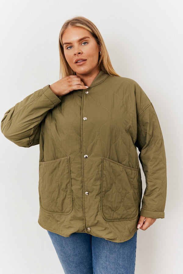 In The Style In The Style Relaxed Lightweight Quilted Jacket Khaki