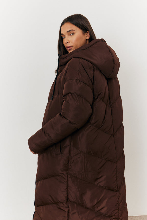 In The Style In The Style Reversible Hooded Longline Puffer Coat Chocolate