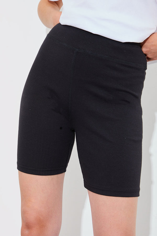 In The Style In The Style Ribbed High Waisted Cycling Shorts Black