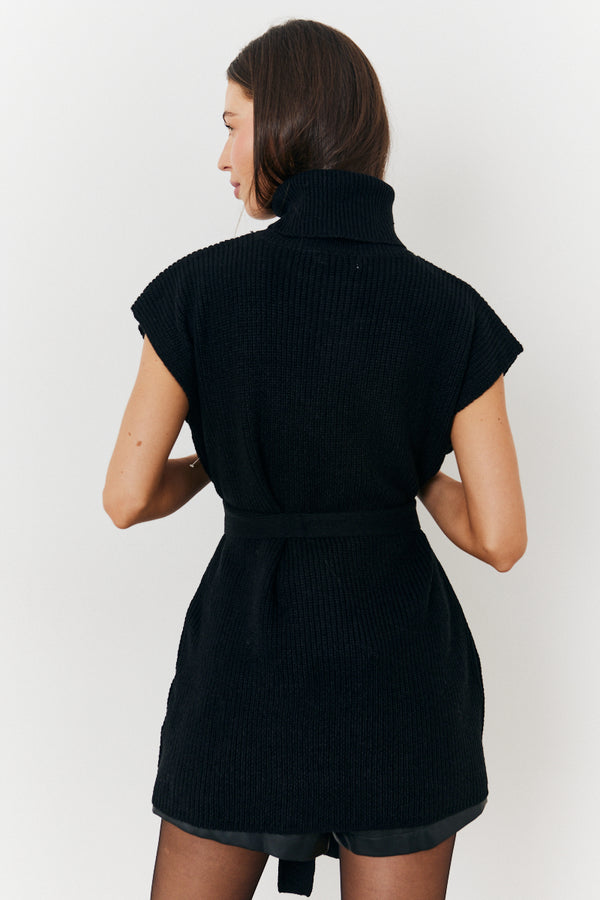In The Style In The Style Roll Neck Belted Knit Longline Jumper Black
