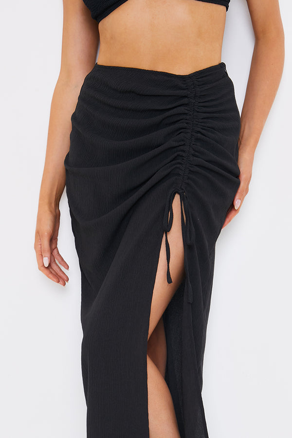 In The Style In The Style Ruched Side Maxi Sarong Black