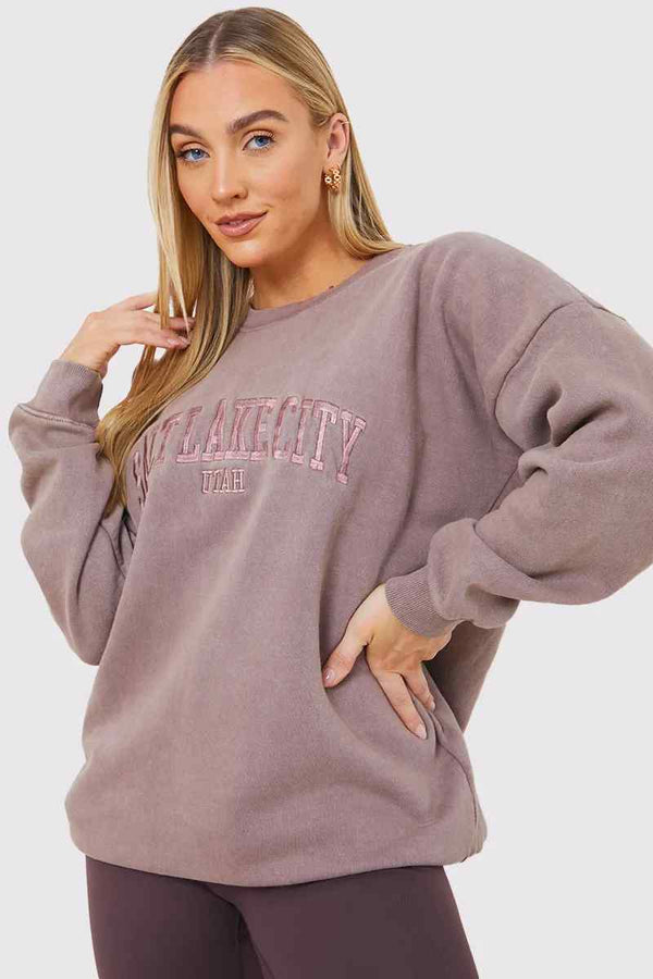 in the style In the Style Salt Lake City' Acid Wash Slogan Sweater Mauve