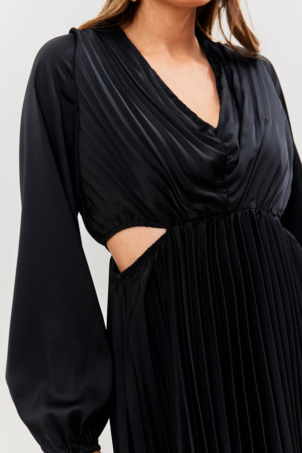 In The Style In The Style Satin Pleated Cut Out Detail Mini Dress Black