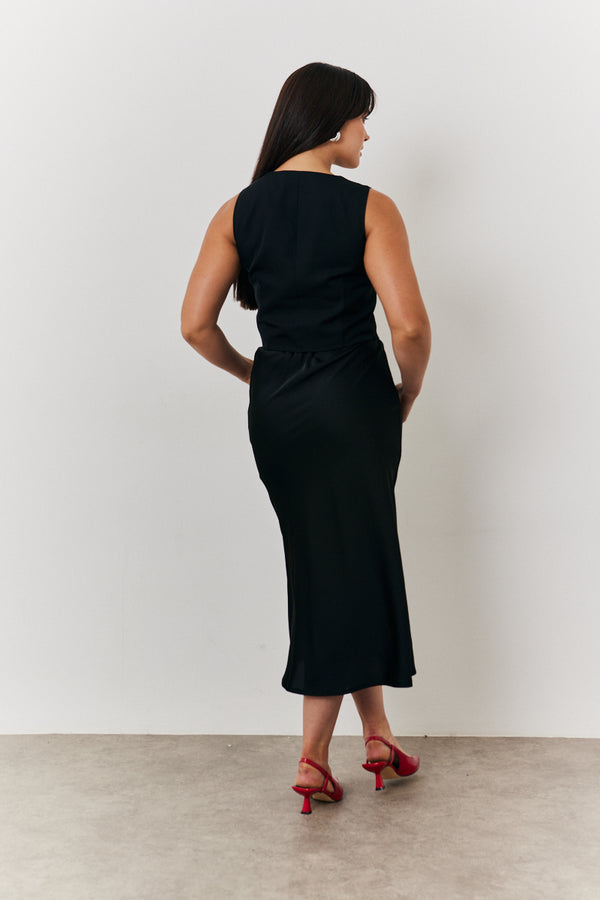 In The Style In The Style Satin Tie Waist Slip Skirt Black