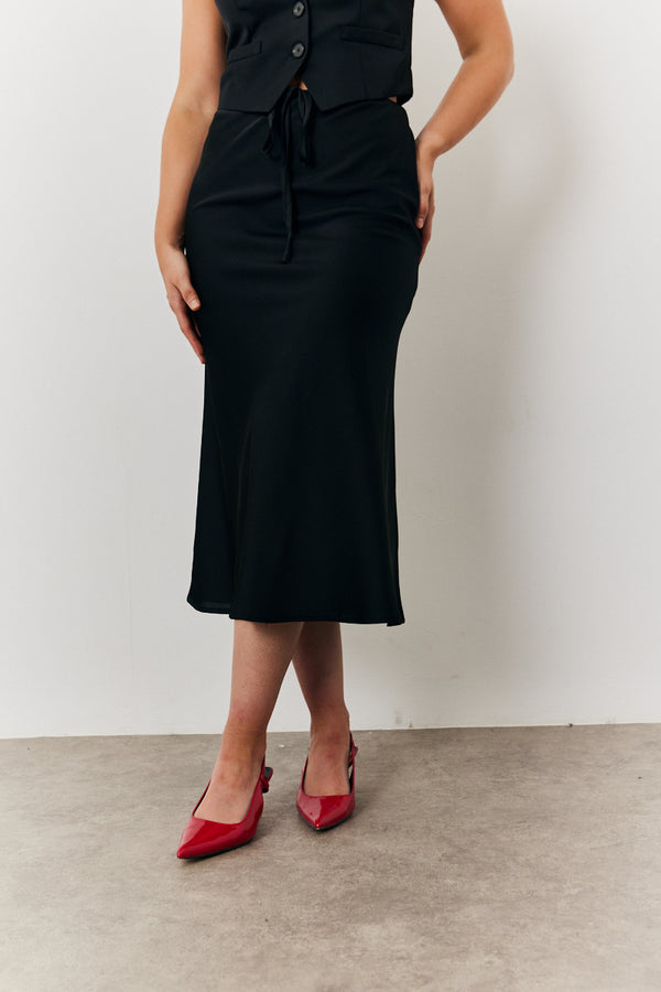 In The Style In The Style Satin Tie Waist Slip Skirt Black