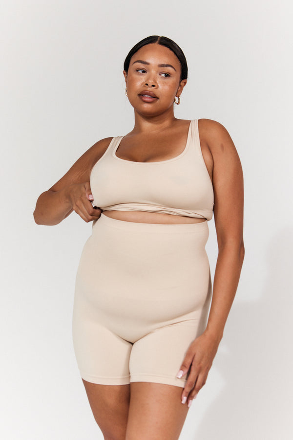 In The Style In The Style Seamless Snatched Sculpting Chafing Short Sand