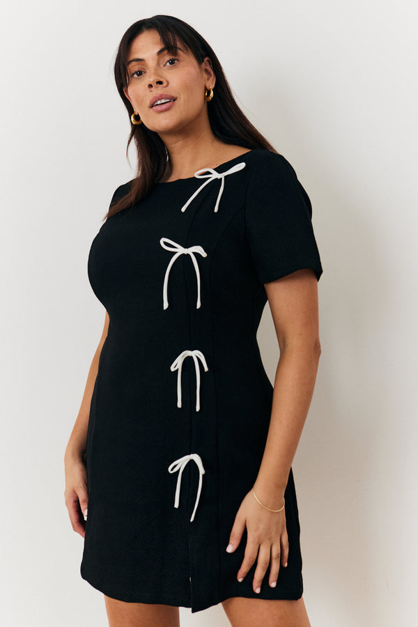 In The Style In The Style Short Sleeve Bow Mini Dress Black